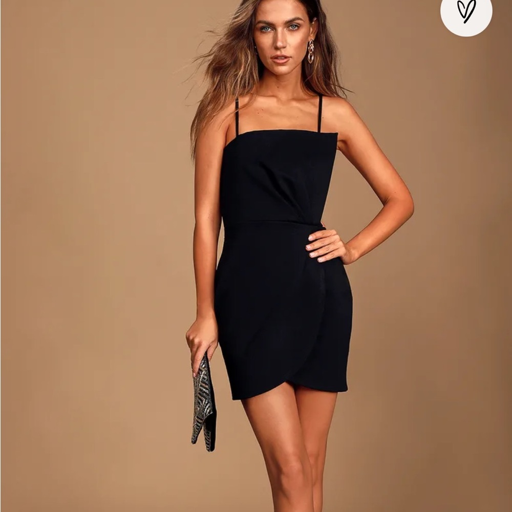 Women’s mini pleated bodycon dress